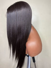 Load image into Gallery viewer, Layered 20&quot; Lace Front Wig Hanna
