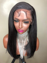 Load image into Gallery viewer, Straight 13x4 Lace Frontal Wig Lorraine
