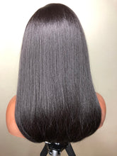 Load image into Gallery viewer, Straight 13x4 Lace Frontal Wig Lorraine
