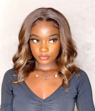 Load image into Gallery viewer, Wavy Lace Front Wig - Jimena