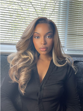 Load image into Gallery viewer, Glamorous 13x6 24&quot; Lace Frontal Wig Zana
