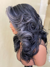 Load image into Gallery viewer, Wavy 16&quot; Lace Front Wig - Sarika
