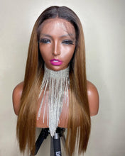 Load image into Gallery viewer, Straight 20&quot; Lace Front Wig Hanna
