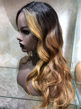 Load image into Gallery viewer, Wavy Lace Front Wig Cece
