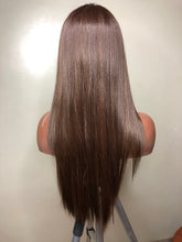 Load image into Gallery viewer, 20&quot; Straight Lace Front Wig Hanna
